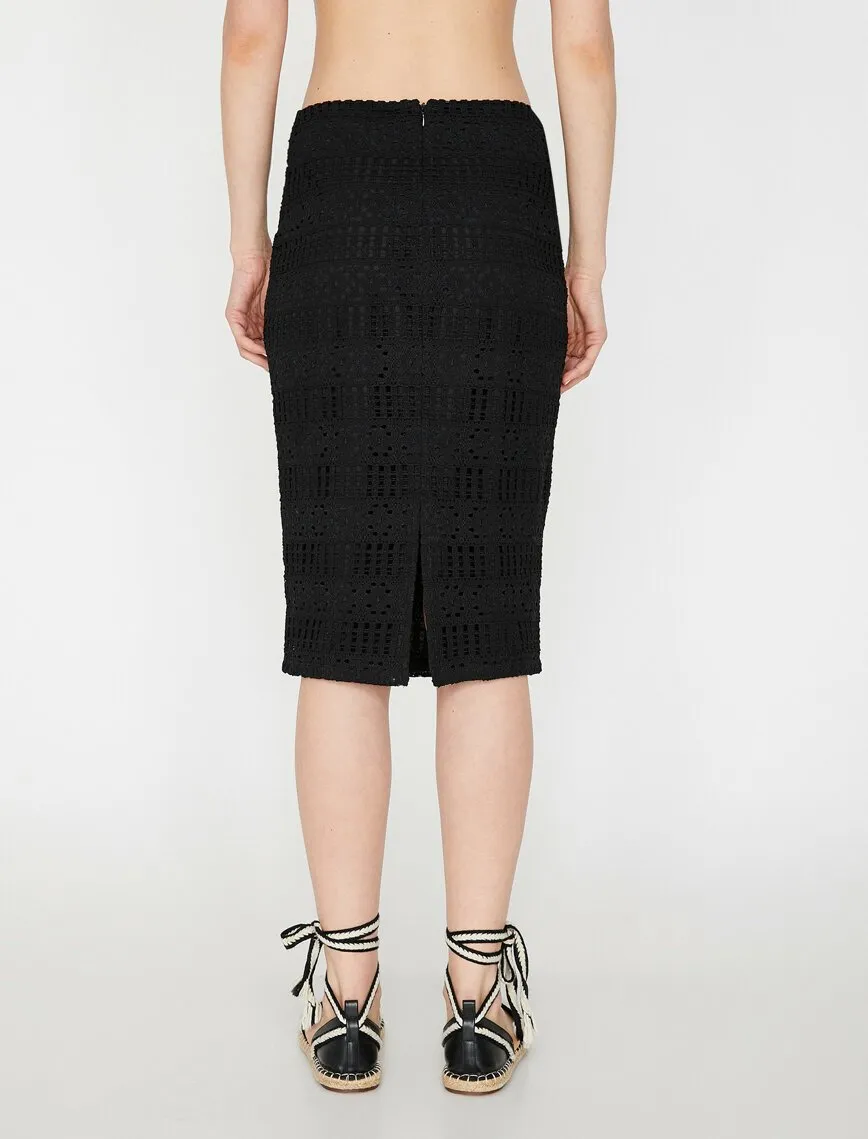 11818 Black Lace Detailed Midi Skirt