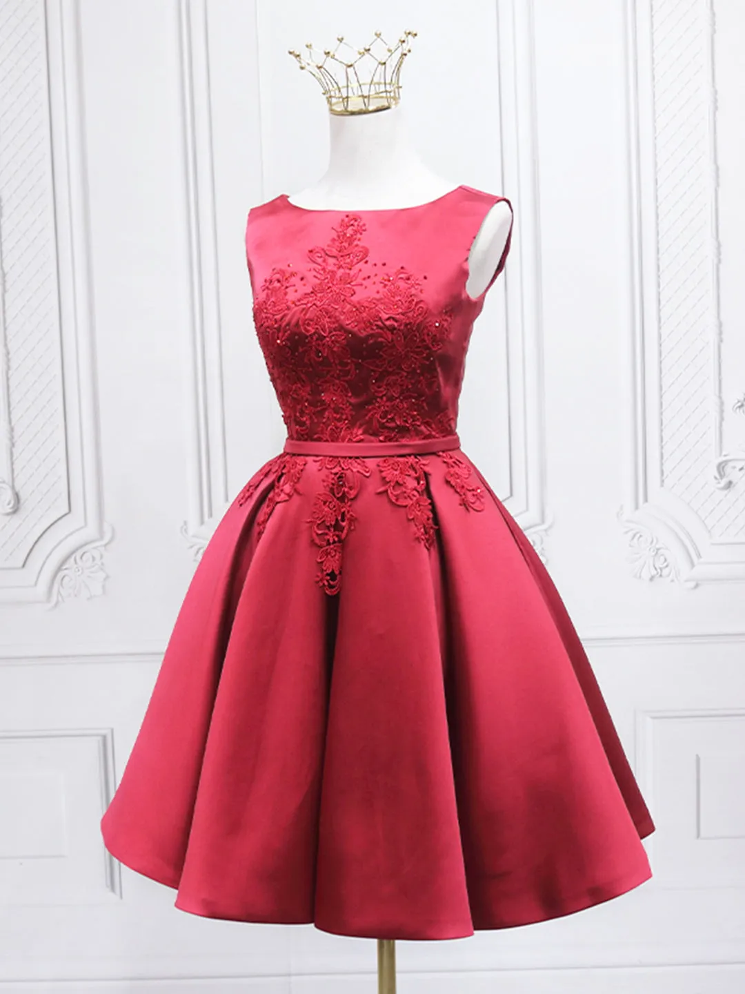 Burgundy Satin Lace Short Prom Dress A-Line Homecoming Dress