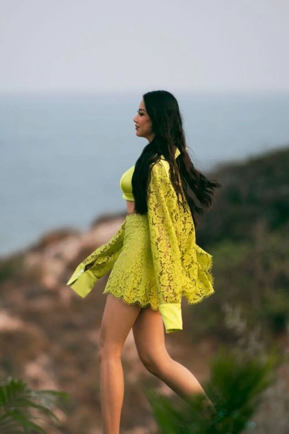 Jocelyn Tulip High Waist Lace Mini Skirt