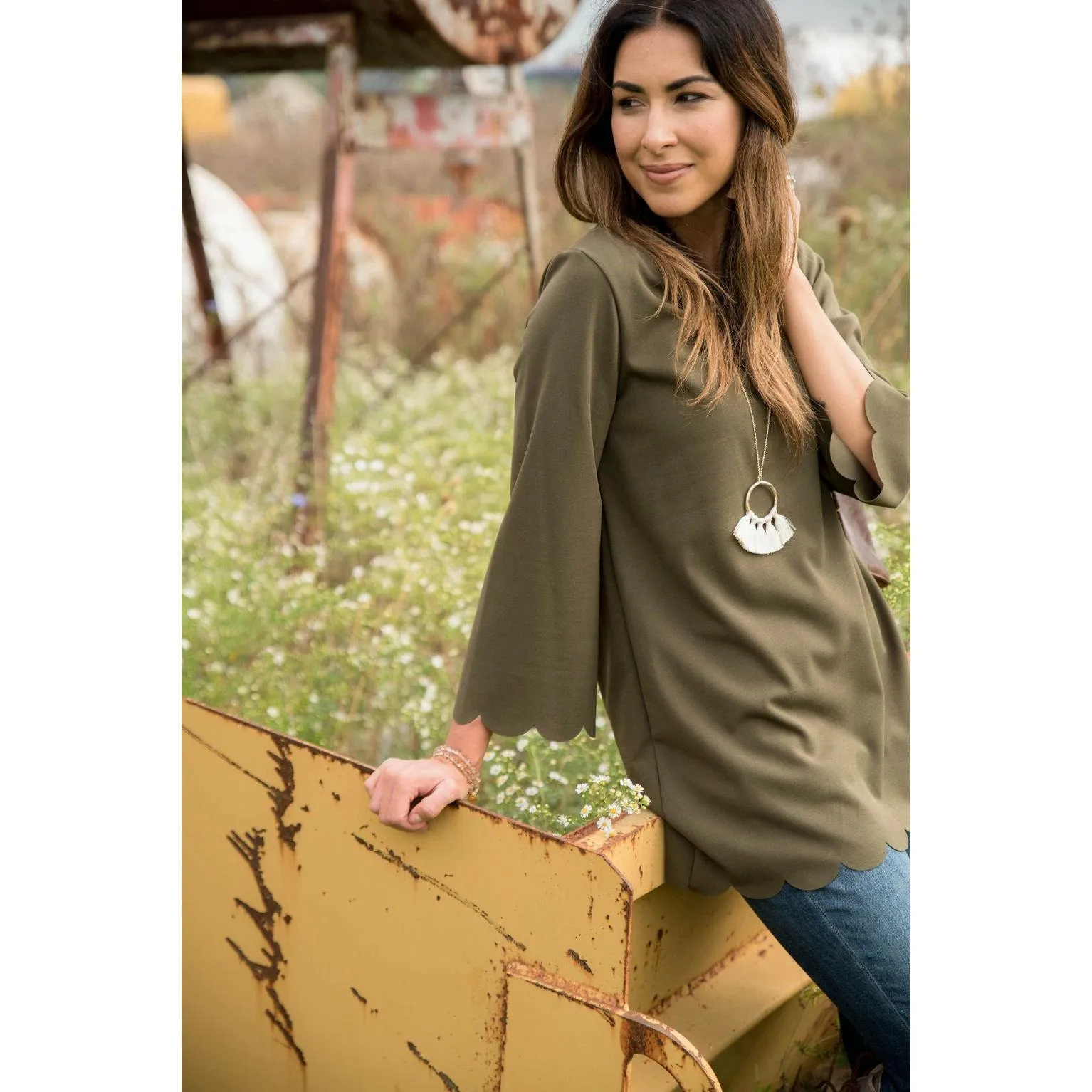 Lightweight Scalloped 3/4 Sleeve Blouse