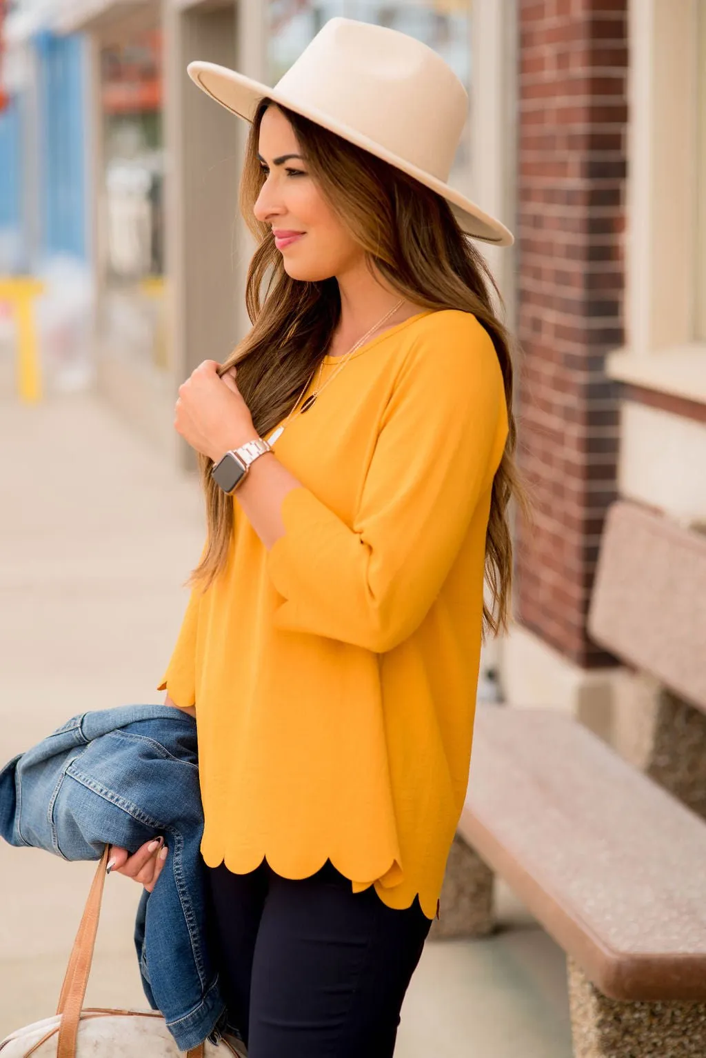 Lightweight Scalloped 3/4 Sleeve Blouse