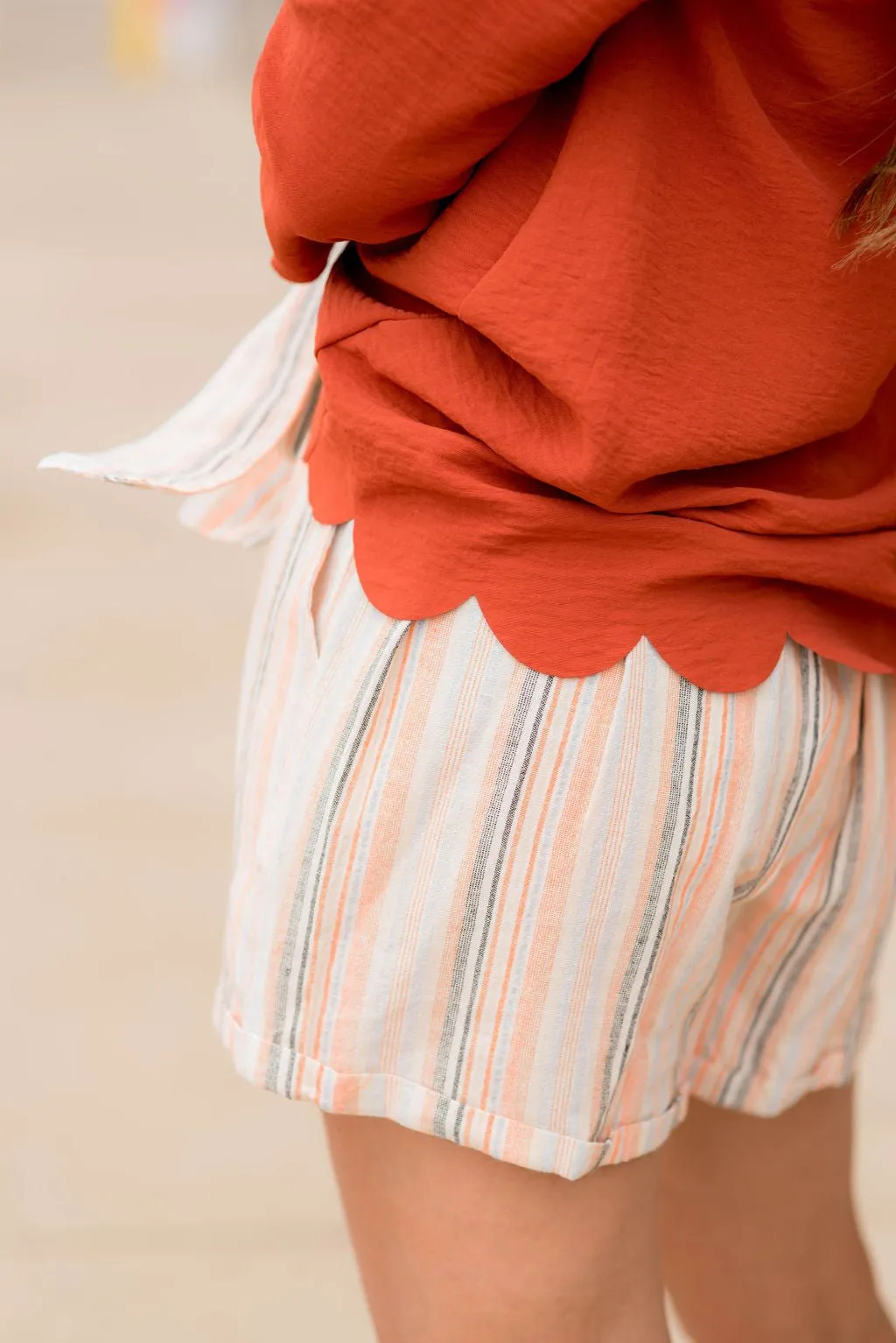 Lightweight Scalloped 3/4 Sleeve Blouse