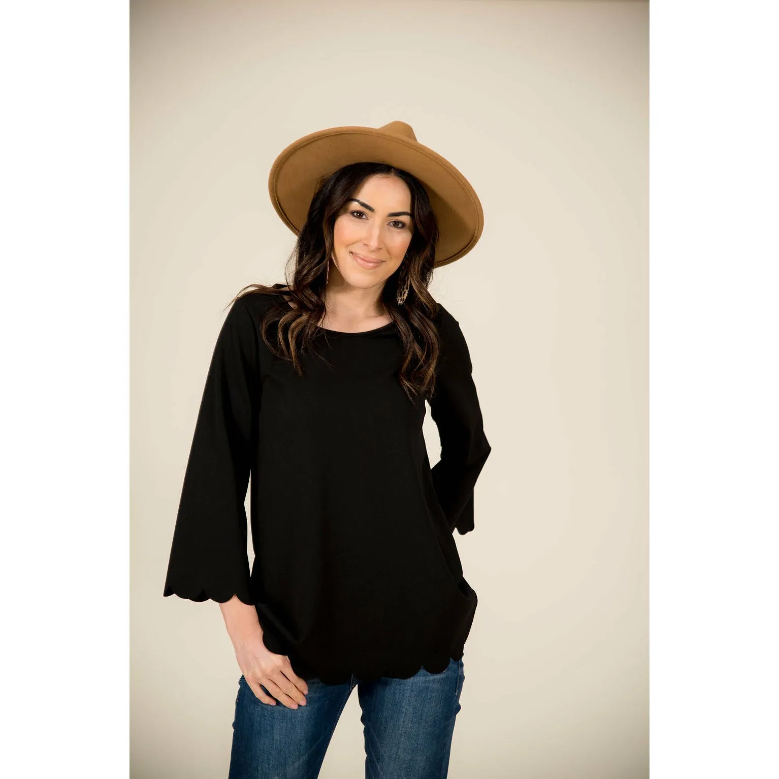 Lightweight Scalloped 3/4 Sleeve Blouse