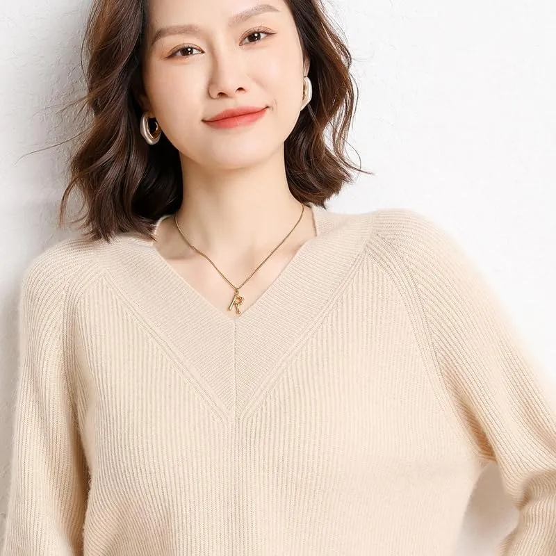 Women's Cashmere and Merino Wool Blend V Neck Sweater Lightweight Knit Sweater